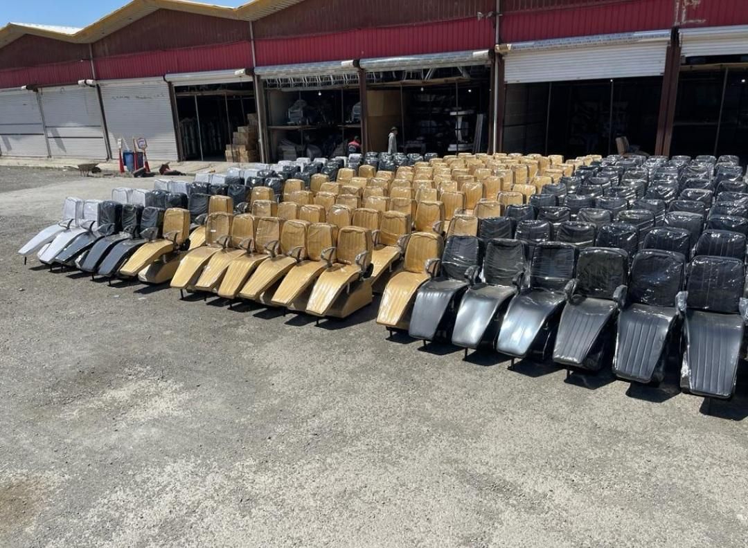 صندلی اصلاح میکاپ تخت ترولی سرشورآینه صندل استادکا|آرایشگاه و سالنهای زیبایی|شیراز, سینما سعدی|دیوار