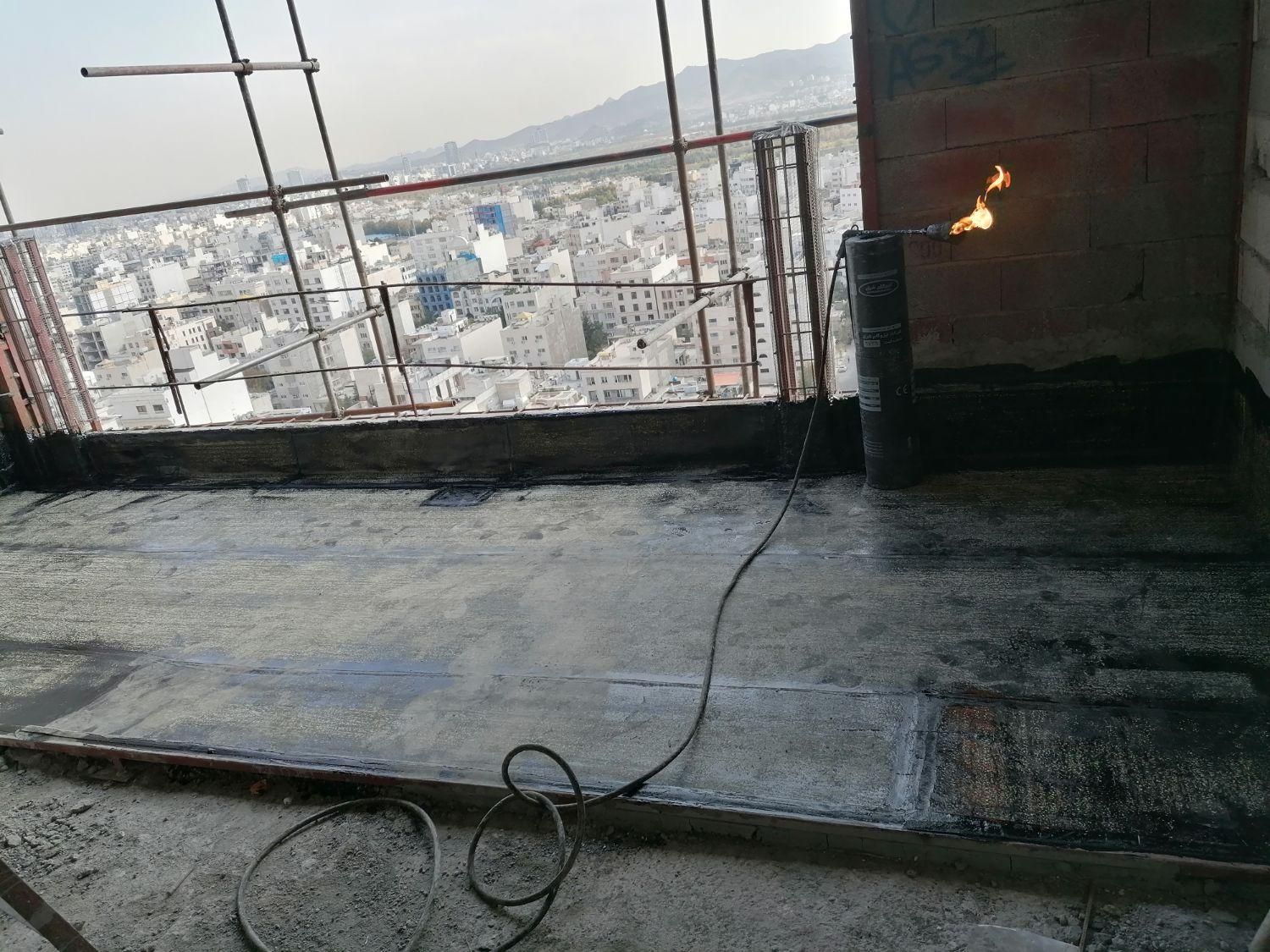 ایــزوگـام نصب ایزوگام و اجرای قیر کار کلی و جزئی|خدمات پیشه و مهارت|مشهد, کلاهدوز|دیوار