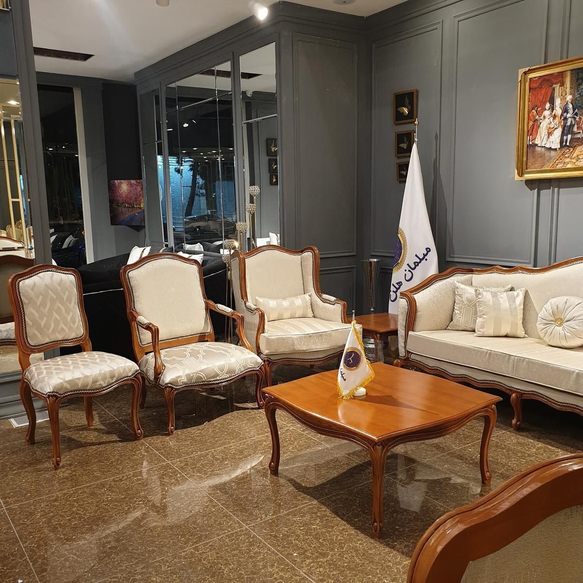 مبل نیوکلاسیک فرانسوی|مبلمان خانگی و میز عسلی|شیراز, زرهی|دیوار