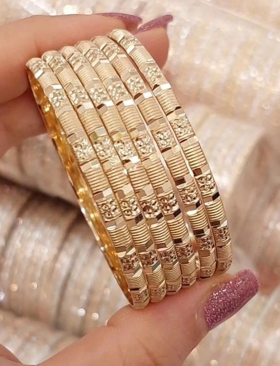 (فروشگاه بدلیجات آمیتیس)النگو طلاروس اصل طرح طلا|بدلیجات|تبریز, |دیوار