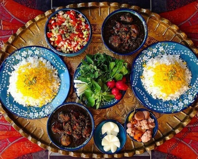 اشپز و تخته کار ماهر|استخدام خدمات فروشگاه و رستوران|اصفهان, ناژوان|دیوار
