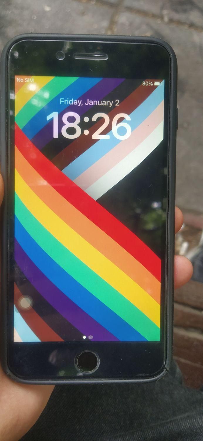 اپل iPhone 8 Plus با حافظهٔ ۶۴ گیگابایت|موبایل|رشت, استادسرا|دیوار