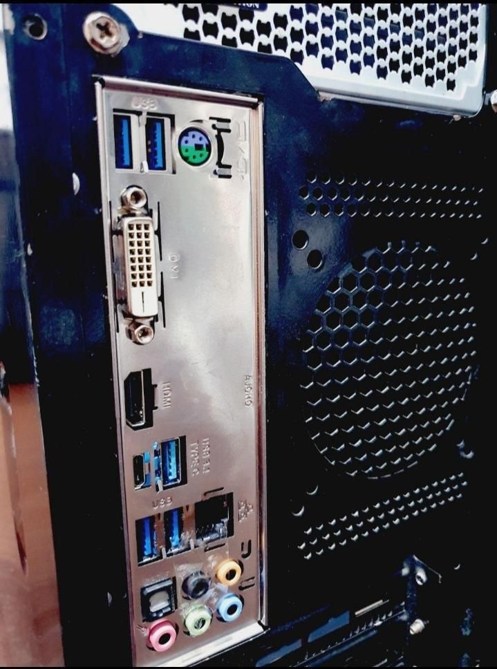کیس ۸هسته‌ i7 رم 16 گرافیک ۸گیگ RX 580 هارد ۱۰۰۰|رایانه رومیزی|مشهد, جانباز|دیوار