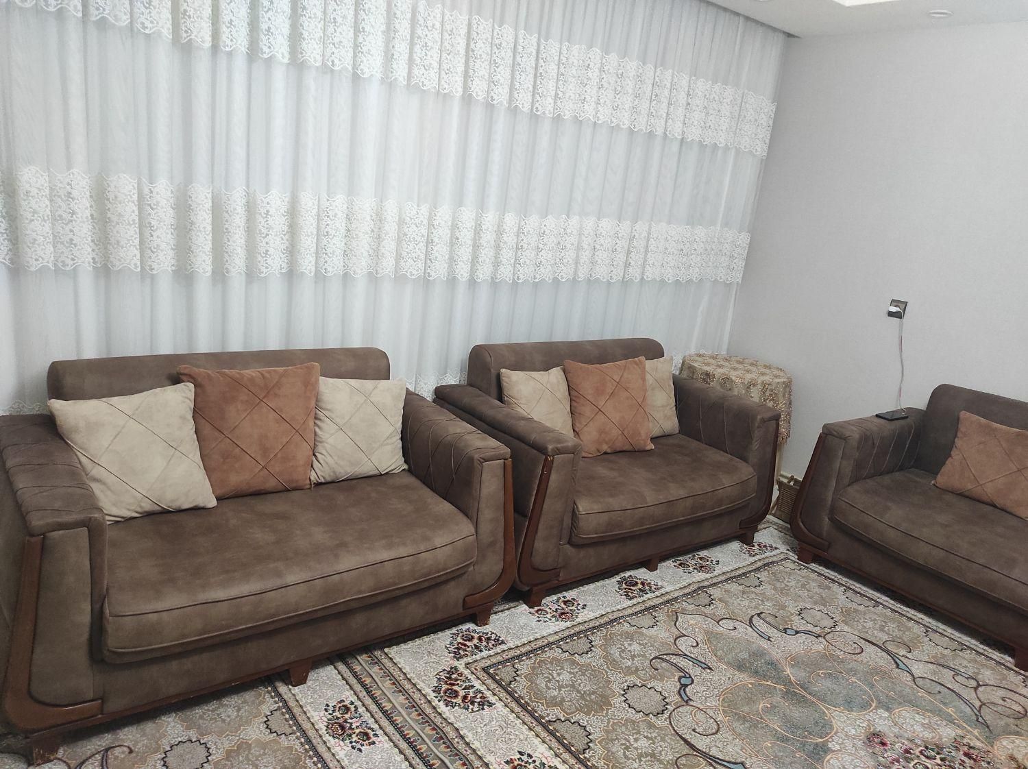 مبل نه نفره درحد|مبلمان خانگی و میز عسلی|کرج, پیشاهنگی|دیوار