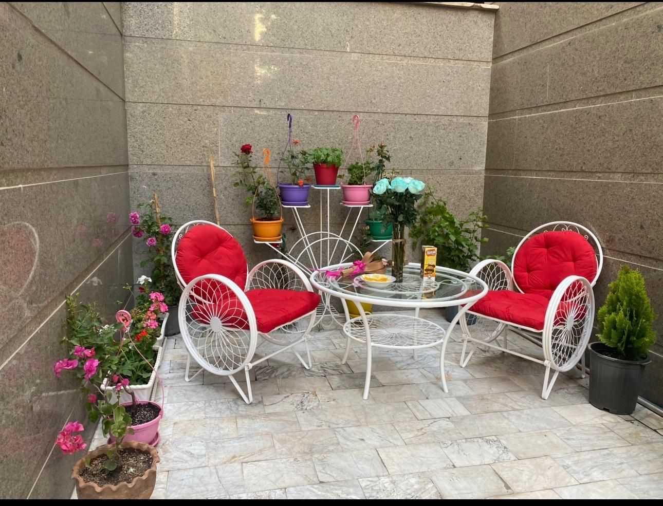 خوابگاه دخترانه/مجوز رسمی/پارکینگ|اجارهٔ کوتاه‌مدت آپارتمان و سوئیت|تهران, نجات اللهی|دیوار