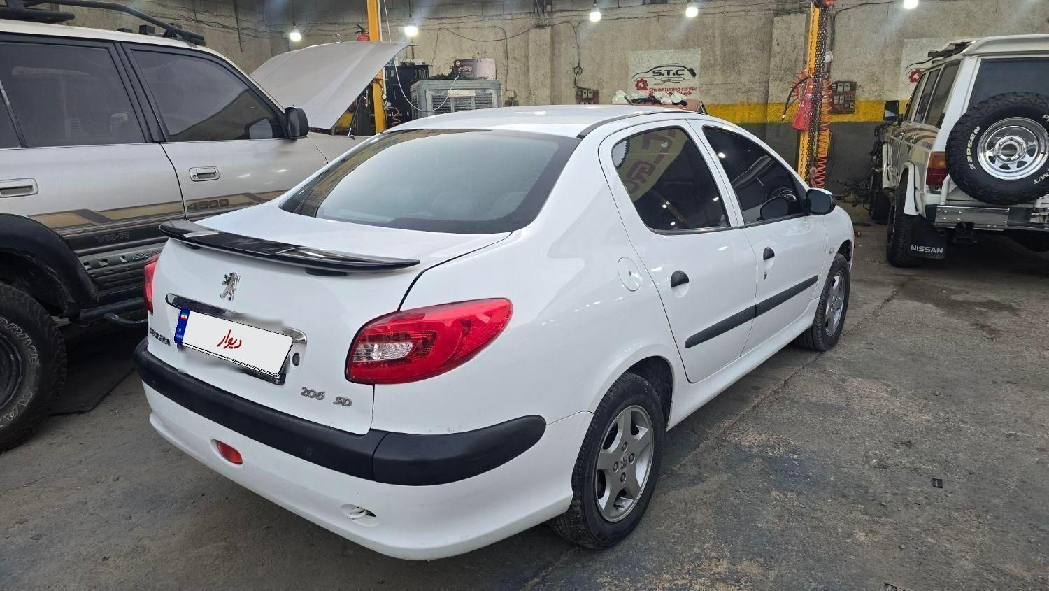 پژو 206 SD V8، مدل ۱۳۹۶|خودرو سواری و وانت|شیراز, درکی|دیوار