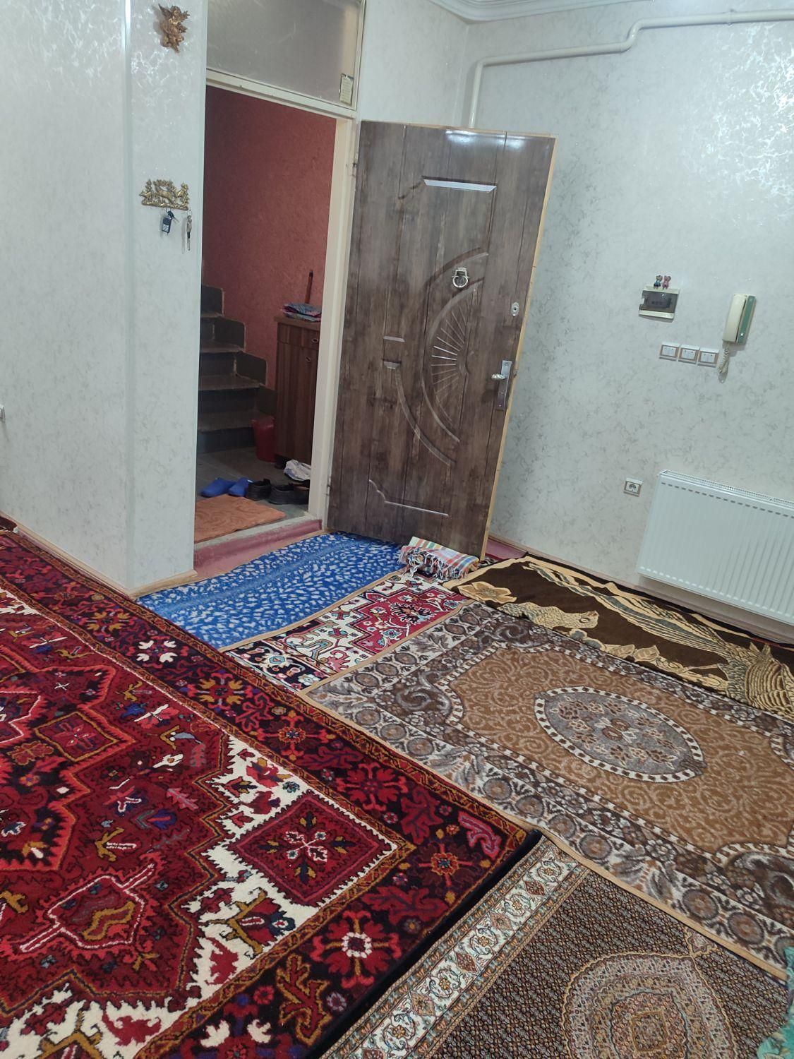 فروش واحد طبقه 1در لاله خیابان قوام|فروش آپارتمان|تبریز, |دیوار