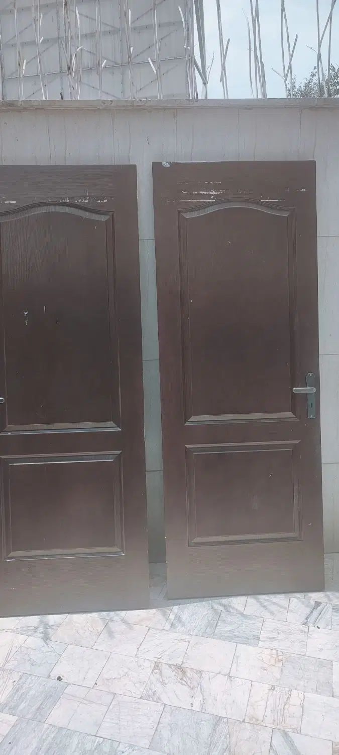 در‌ب‌چوبی‌‌کاملا‌سالم‌یکی‌چپودیگری‌راست‌باز‌شو|مصالح و تجهیزات ساختمان|تهران, صاحب الزمان|دیوار