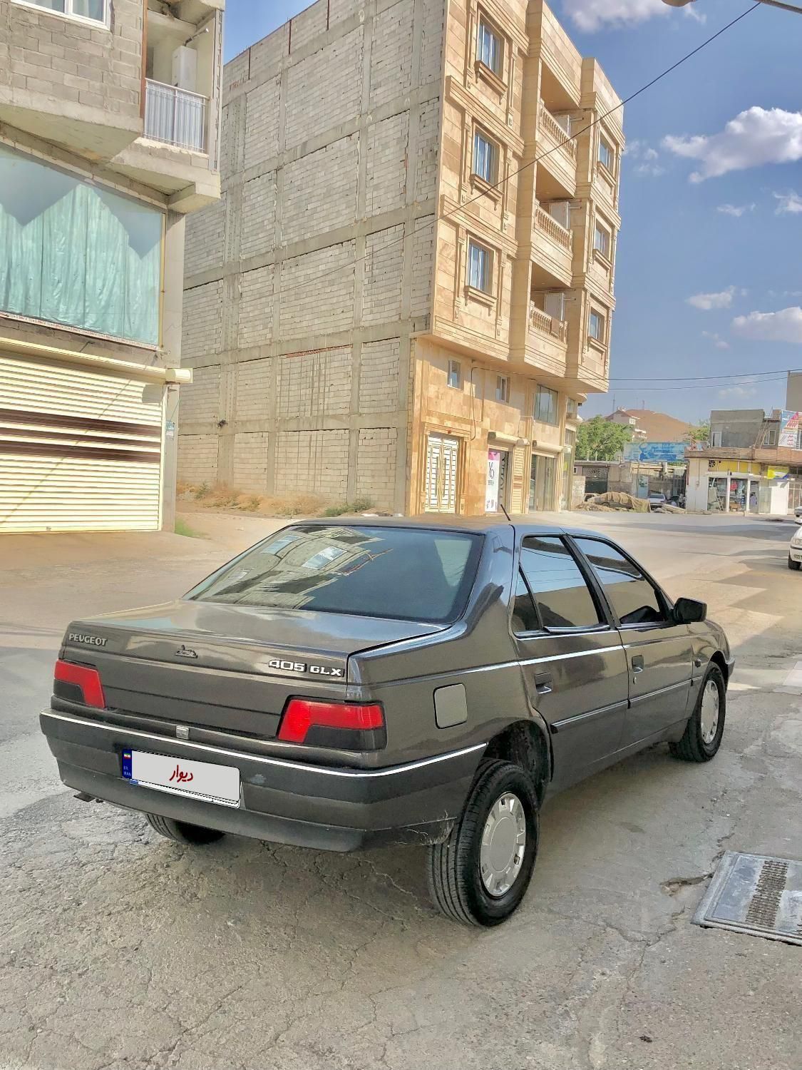 پژو ۴۰۵ مدل ۸۲ تمیز|خودرو سواری و وانت|مهاباد (آذربایجان غربی), |دیوار