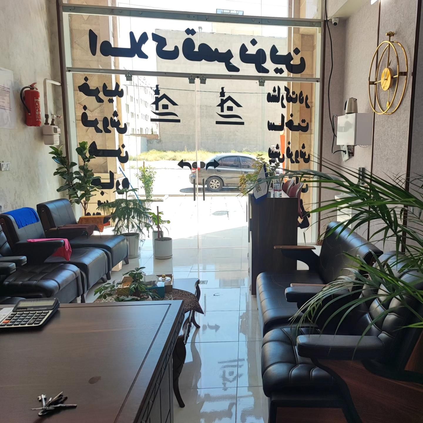 رهن و اجاره مغازه/ 45متری/برخیابان اصلی توحیدی راد|اجارهٔ مغازه و غرفه|شیراز, شهرک فرهنگیان|دیوار