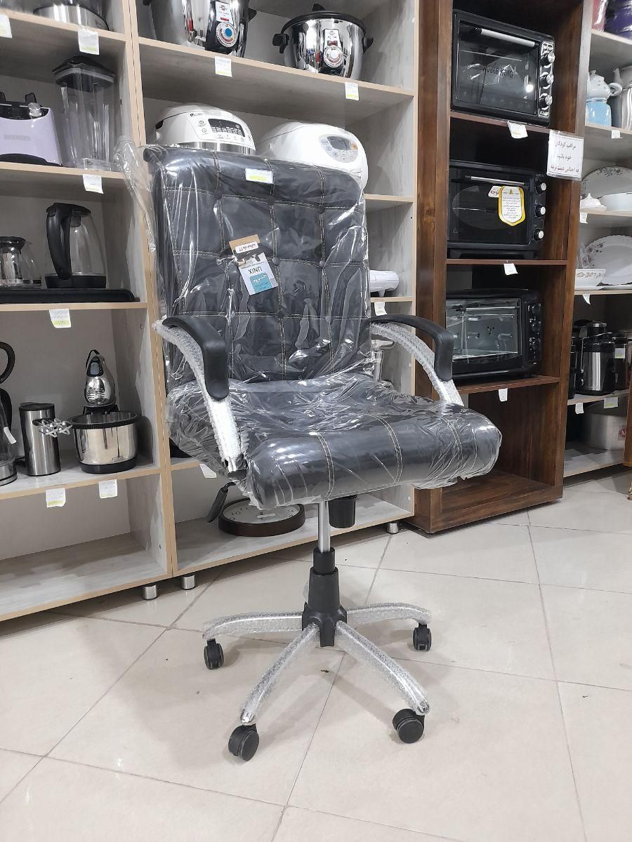 صندلی چرخدار اداری مدل آرین اثاث مارکت|مبلمان اداری|سیرجان, |دیوار