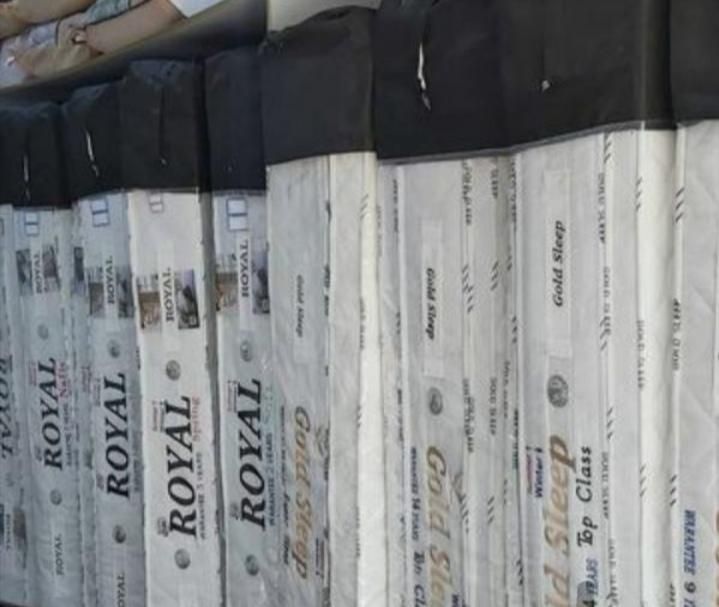 تشک تخت|تشک تختخواب|اصفهان, بهارستان|دیوار