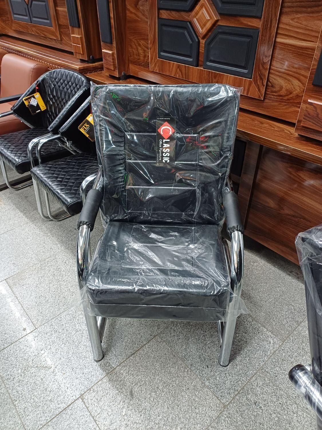 صندلی انتظار مبلی مدل کلاسیک (میز مدیریتی)|دفتر کار|سبزوار, امیر کبیر|دیوار