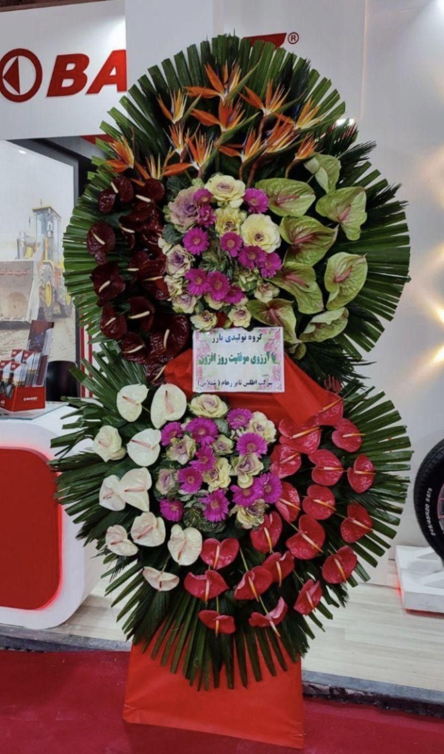 تاج گل نمایشگاهی فانتزی افتتاحیه کلاسیک جشنی|گل و گیاه طبیعی|تهران, شهرک محلاتی|دیوار