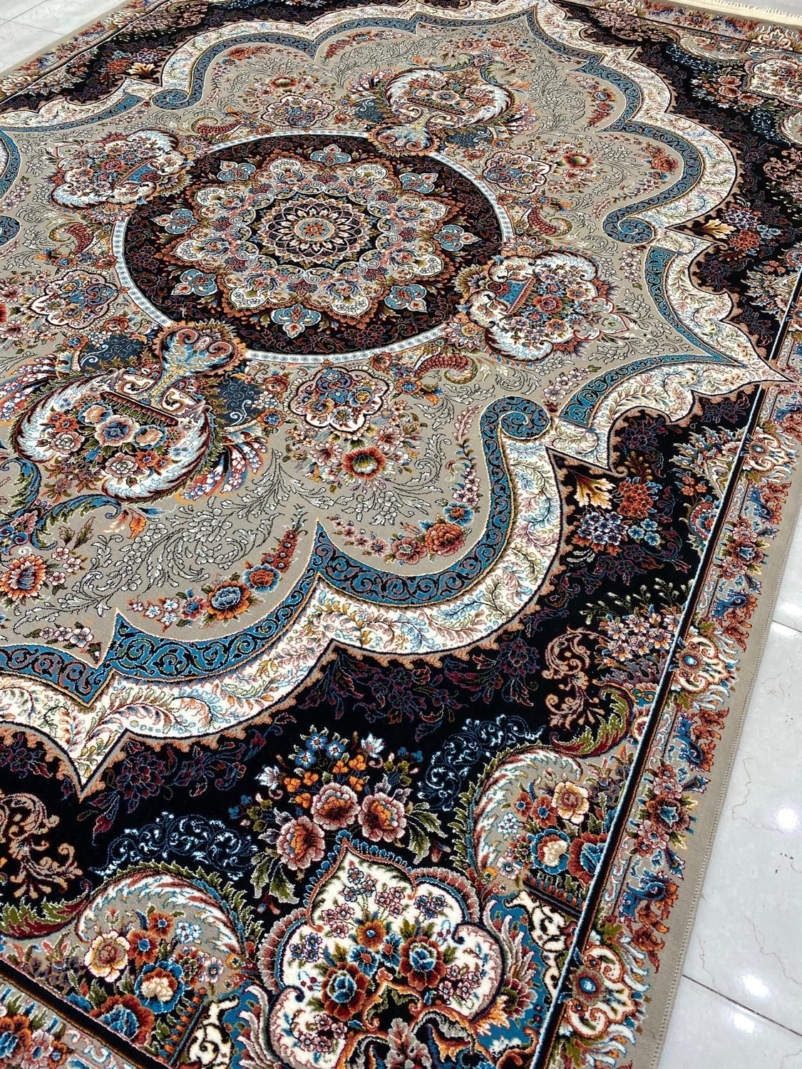 فرش شهیاد ۷۰۰ شانه|فرش|کرج, اصفهانی‌ها|دیوار