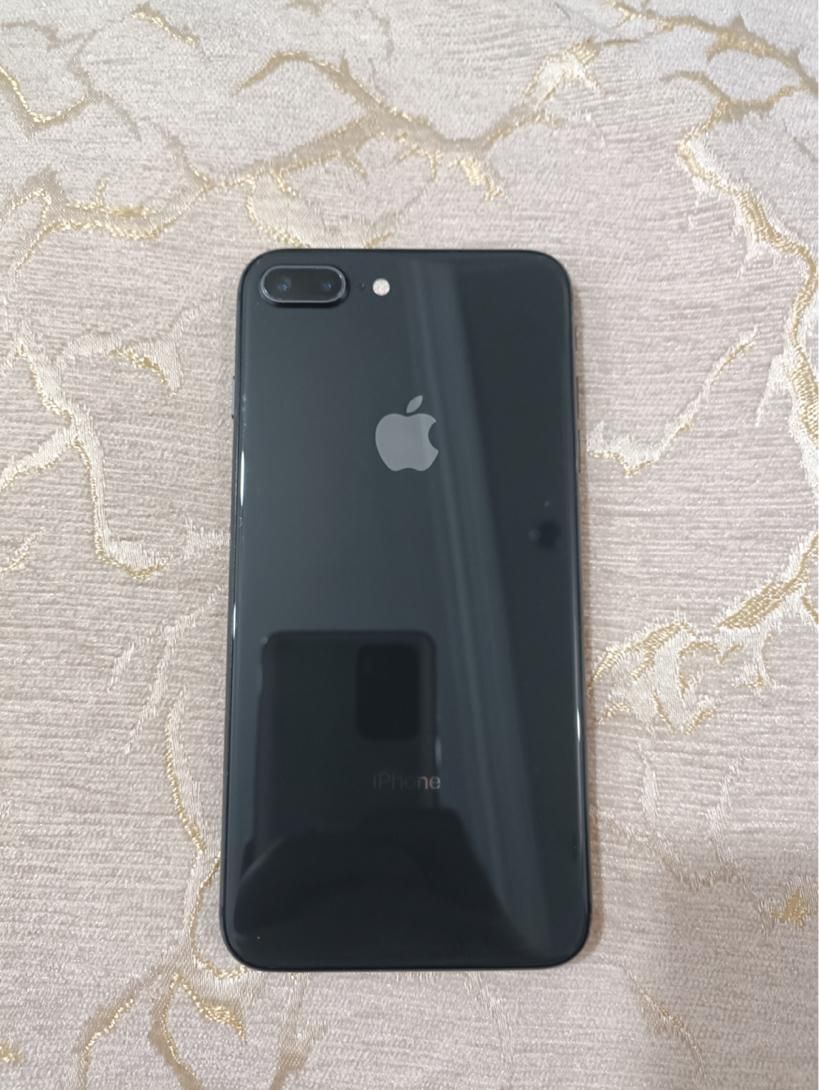 اپل iPhone 8 Plus با حافظهٔ ۶۴ گیگابایت|موبایل|سنندج, |دیوار