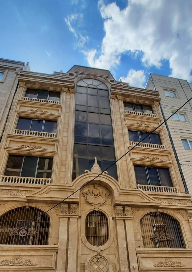 آپارتمان۱۹۰متری تمام نور الهیه برخیابان|فروش آپارتمان|کرمانشاه, |دیوار