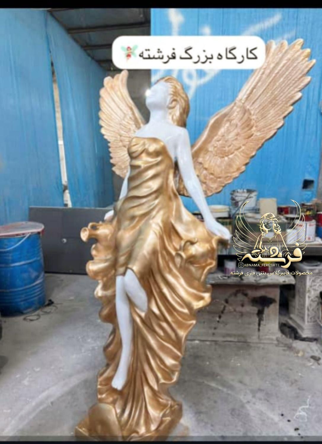 مجسمه فرشته آزادی|مجسمه، تندیس، ماکت|مهاباد (آذربایجان غربی), |دیوار