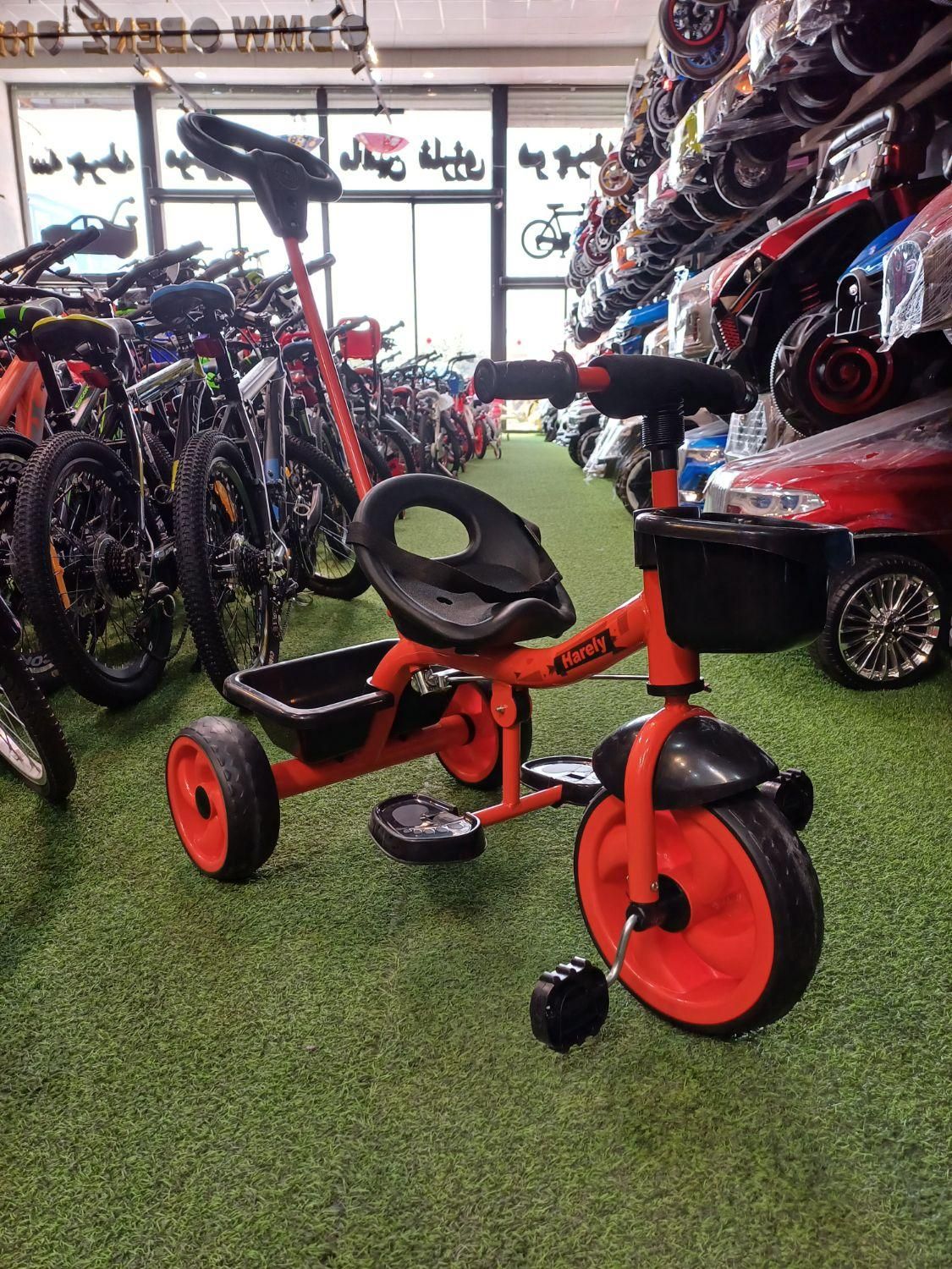 سه چرخه هارلی پدالی فرمان هدایتی سبددار/سیسمونی|اسباب‌بازی بچه|مشهد, توس (بلوار توس)|دیوار