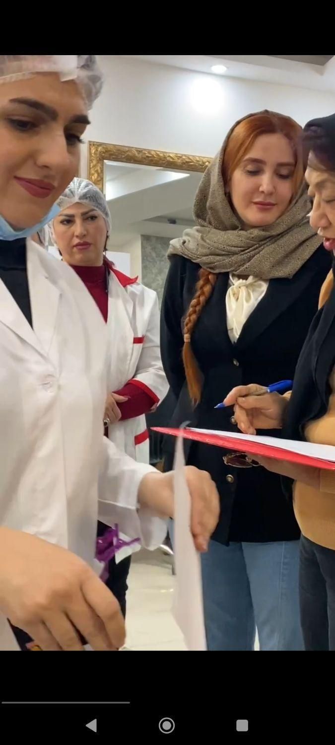 استخدام مربی آرایشگری در تمامی لاین ها|استخدام درمانی، زیبایی، بهداشتی|کرج, گلشهر|دیوار