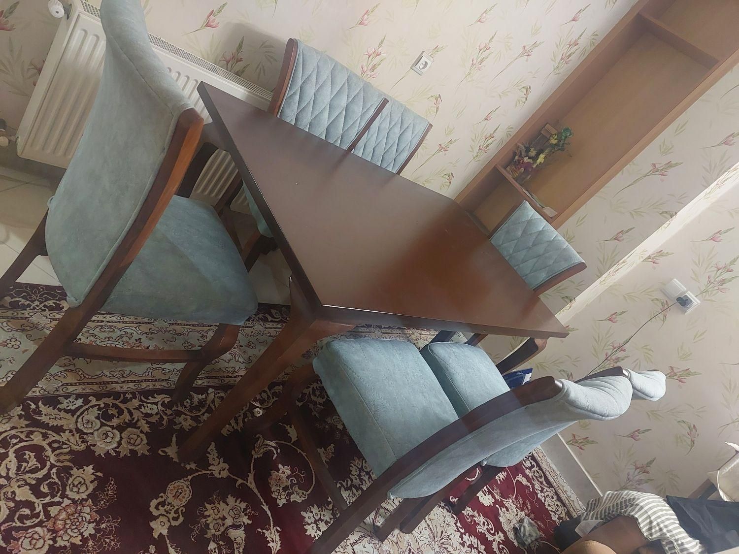 تخت خواب ۲نفره ،تشک ۲نفره،میزنهارخوری ۶نفره|مبلمان خانگی و میز عسلی|اصفهان, دستگرده|دیوار
