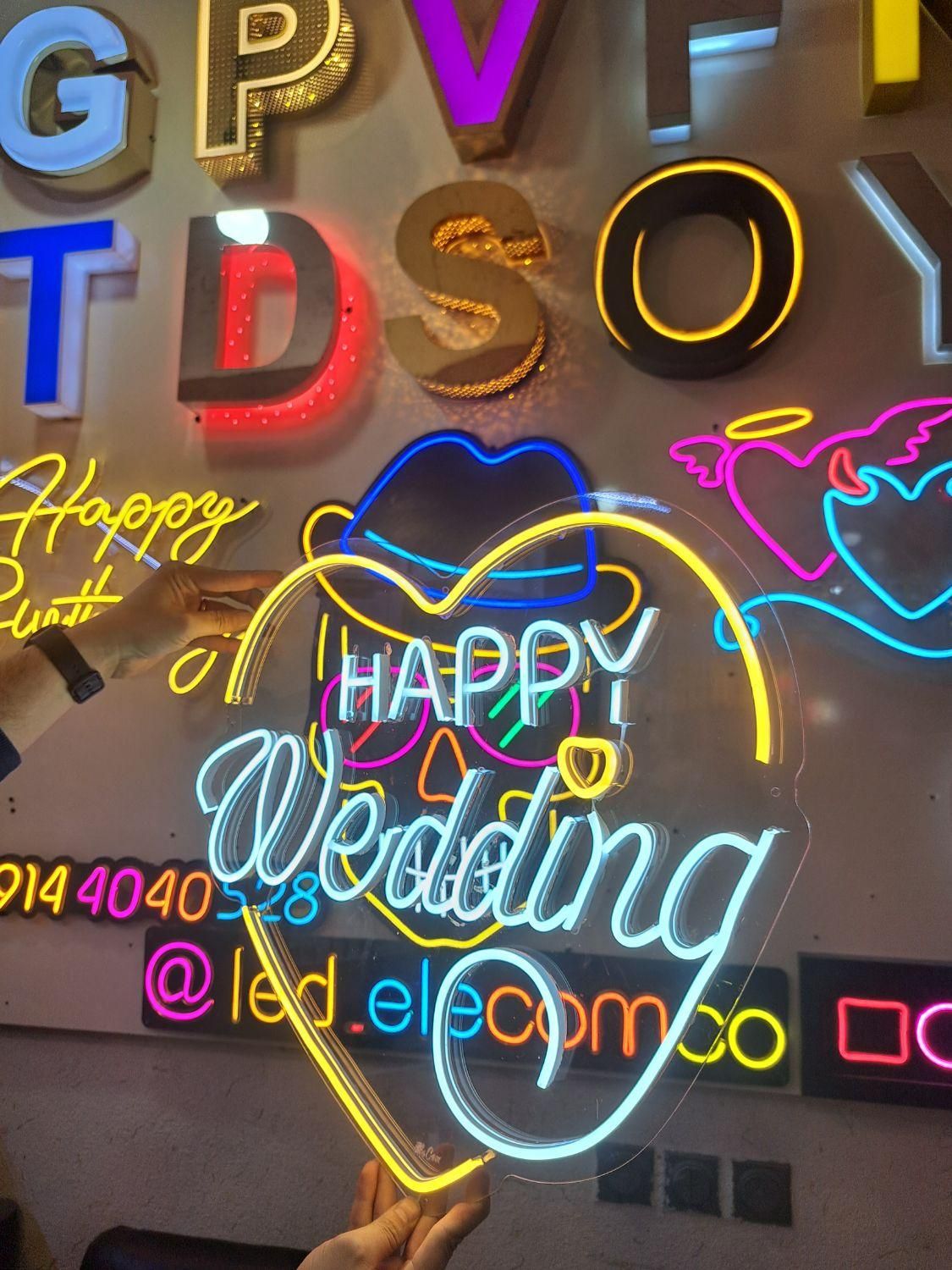 تابلو ال ای دی نئون نیون سیلیکونی شفاف شیشه ای|فروشگاه و مغازه|تبریز, |دیوار