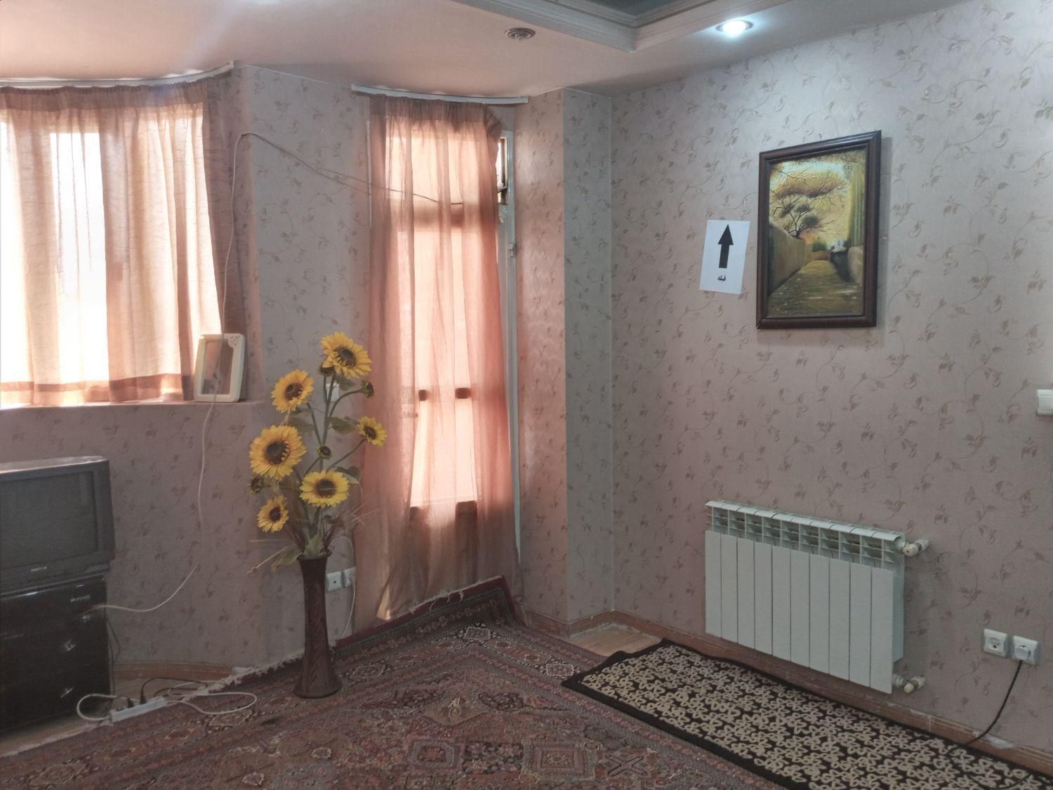 واحد مبله با امکانات وپارکینگ ،مرکز شهر|اجارهٔ کوتاه‌مدت آپارتمان و سوئیت|کرمان, |دیوار