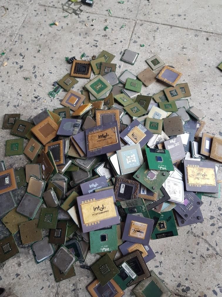 ضایعاتی برادران بهارستانی|عمده‌فروشی|سبزوار, طبرسی (جعفرآباد)|دیوار