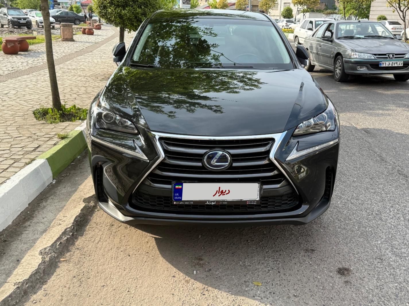 لکسوس NX 300 H 300، مدل ۲۰۱۷|خودرو سواری و وانت|رشت, باقرآباد|دیوار