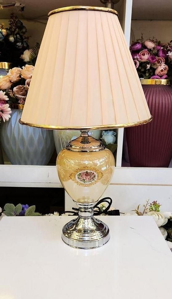 آباژور رومیزی گل دار|چراغ خواب و آباژور|قم, بنیاد|دیوار