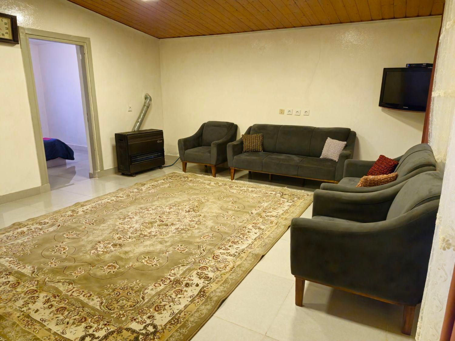 اجاره روزانه ویلا دو خوابه حیاط دار متل قو|اجارهٔ کوتاهمدت ویلا و باغ|سلمانشهر, |دیوار