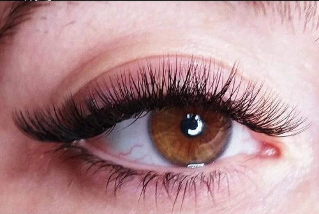 اکستنشن مژه ولیفت و لمینت مژه وابرو|خدمات آرایشگری و زیبایی|رشت, منظریه|دیوار