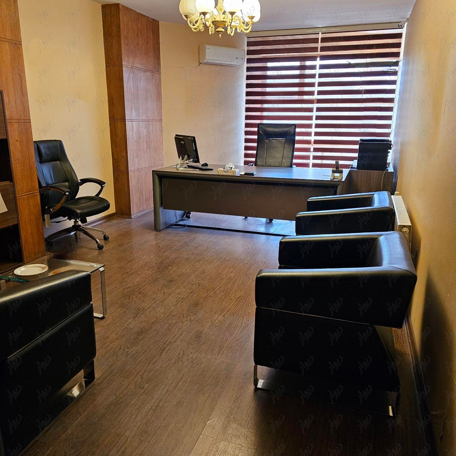 اجاره یک اتاق از دفترکار چهارباغ بالا|اجارهٔ دفتر کار، اتاق اداری و مطب|اصفهان, بهار آزادی|دیوار