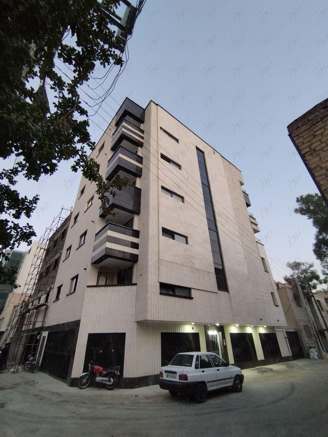 آپارتمان ۱۵۰ متری/شخصی ساز/تک واحدی/‌شیک‌/حمزه|فروش آپارتمان|اصفهان, فرهنگیان|دیوار