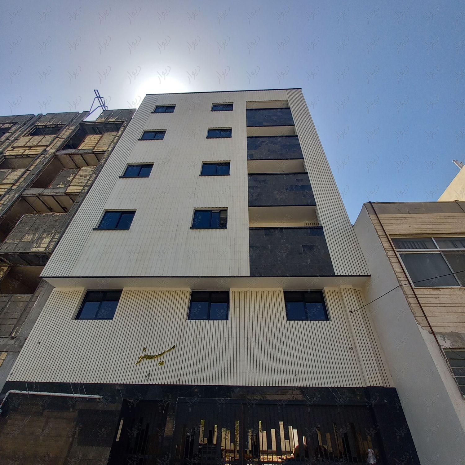 آپارتمان ۳ خواب مابین باهنر و فروغی|فروش آپارتمان|اصفهان, شهیش‌آباد|دیوار