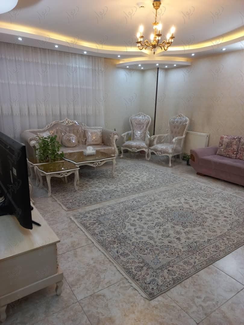 آپارتمان  طبقه‌ چهارم چهارراه باهنر آیت الله صادقی|فروش آپارتمان|اصفهان, شهیش‌آباد|دیوار