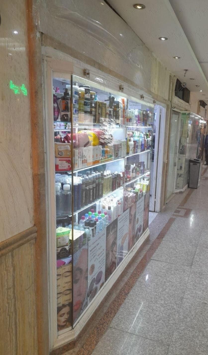 مغازه چهارباغ عباسی میدان انقلاب ۷متر|فروش مغازه و غرفه|اصفهان, عباس‌آباد|دیوار