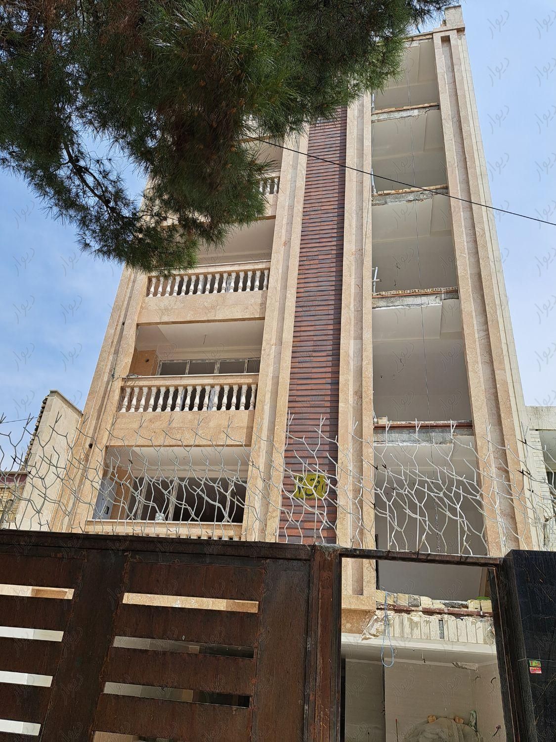 اپارتمان ۱۳۵ متری تکواحدی دسترسی|فروش آپارتمان|اصفهان, فروردین|دیوار