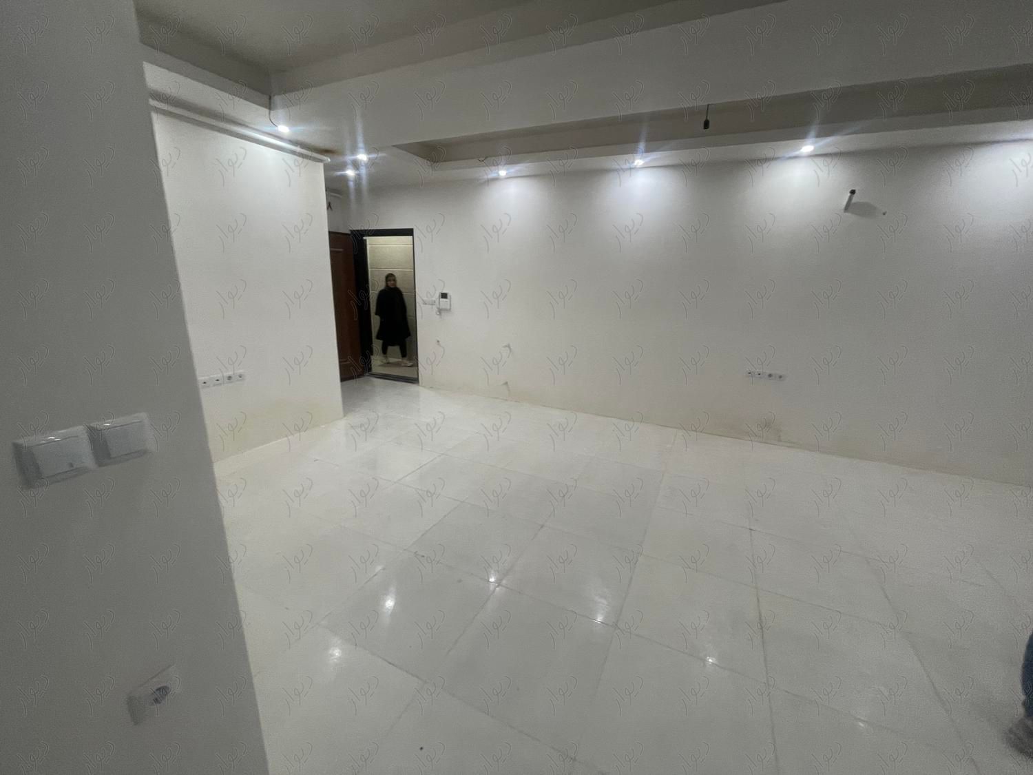 رهن کامل آپارتمان در تولمشهر|اجارهٔ آپارتمان|صومعه‌سرا, |دیوار
