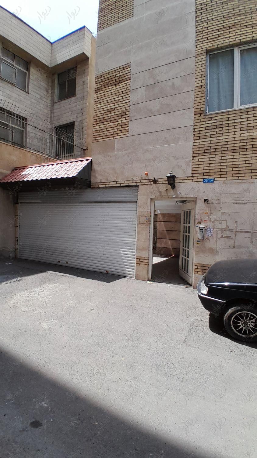 آپارتمان ۷۴ متر خ ایران دو خوابه،از سه طرف غرق نور|فروش آپارتمان|تهران, ایران|دیوار