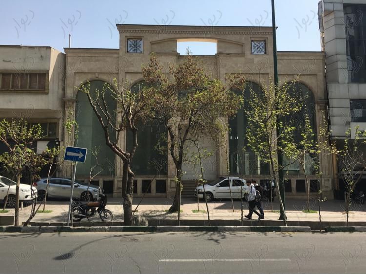 مغازه تجاری ۹۰۰ متر بنا دو بر|اجارهٔ مغازه و غرفه|تهران, دزاشیب|دیوار
