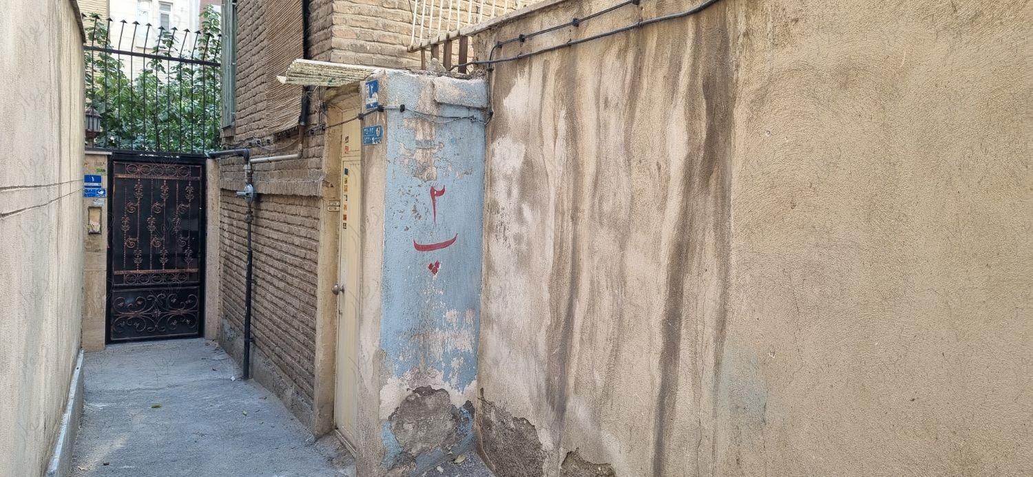 ملک کلنگی ،بافت فرسوده ،دارای مجوز ساخت|فروش خانه و ویلا|تهران, خواجه نظام الملک|دیوار