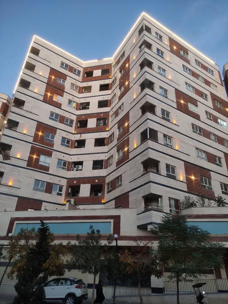 آپارتمان ۱۱۸متری همراه ۱۲۰ متر حیاط اختصاصی|اجارهٔ آپارتمان|تهران, سرتخت|دیوار