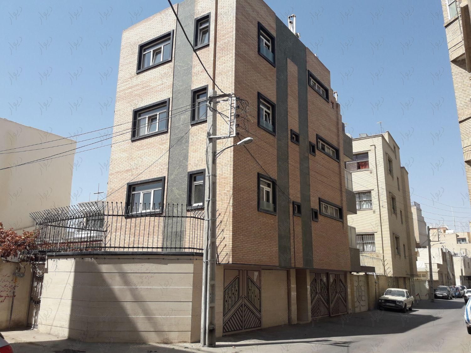 خانه ویلایی سه طبقه نوساز و مجزا چهارباغ بالا|فروش خانه و ویلا|اصفهان, بهار آزادی|دیوار