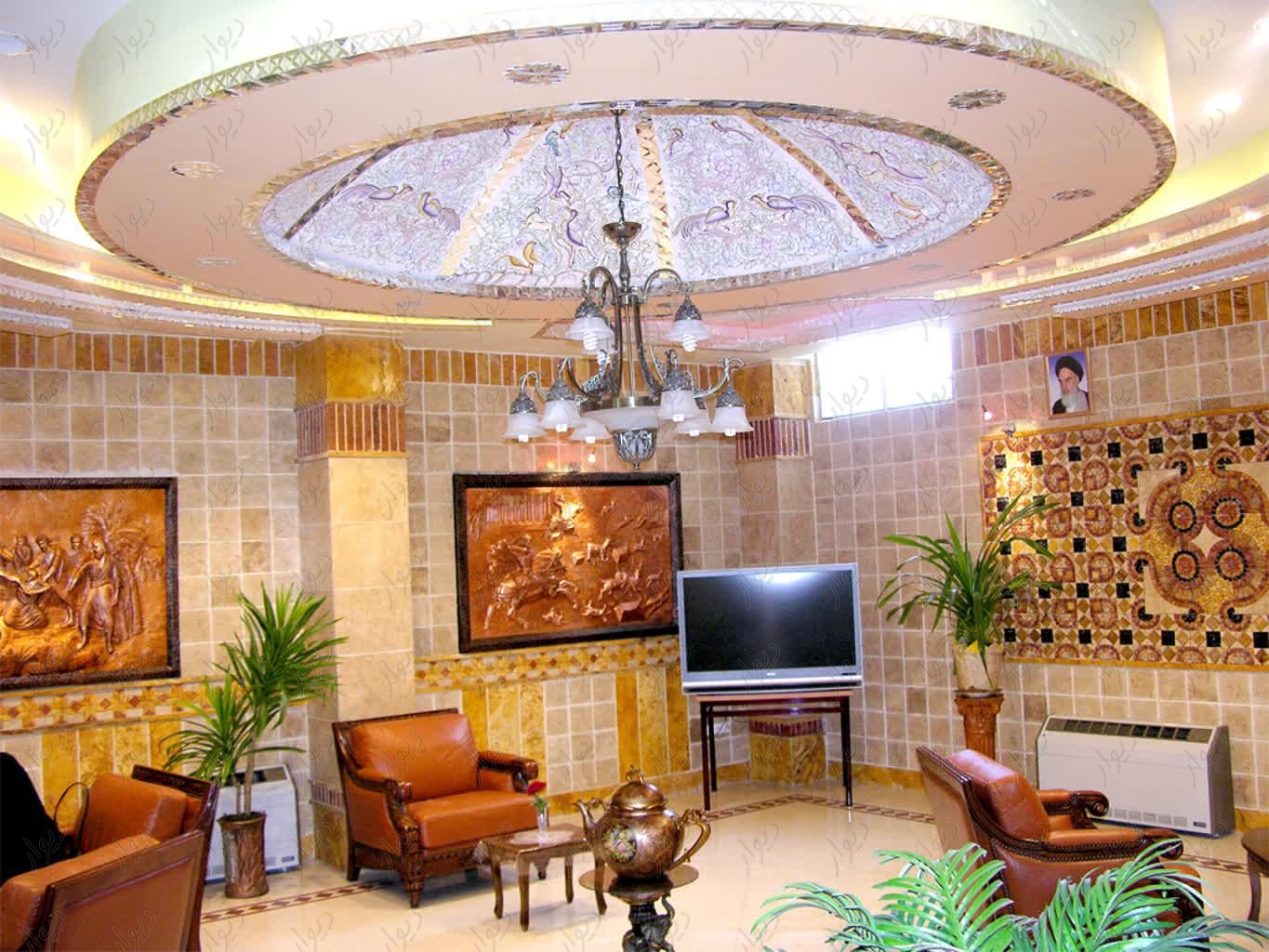 فروش هتل آپارتمان در خیابان چهارباغ اصفهان|فروش دفتر کار، دفتر اداری و مطب|اصفهان, بیدآباد|دیوار