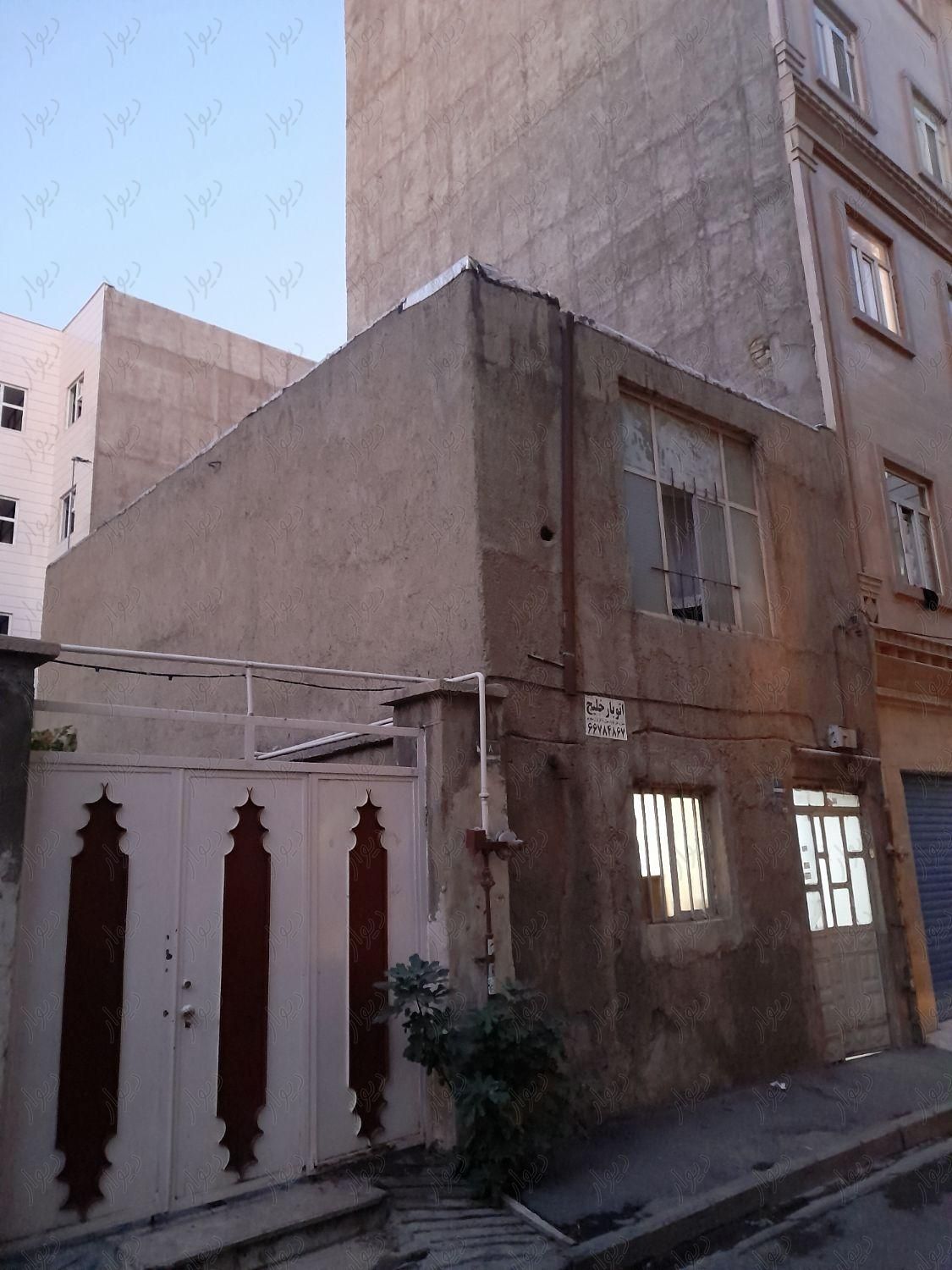 خانه کلنگی ۴۸ متر واقع در شهرک صادقیه میباشد|فروش زمین و کلنگی|تهران, شهرک ولیعصر|دیوار
