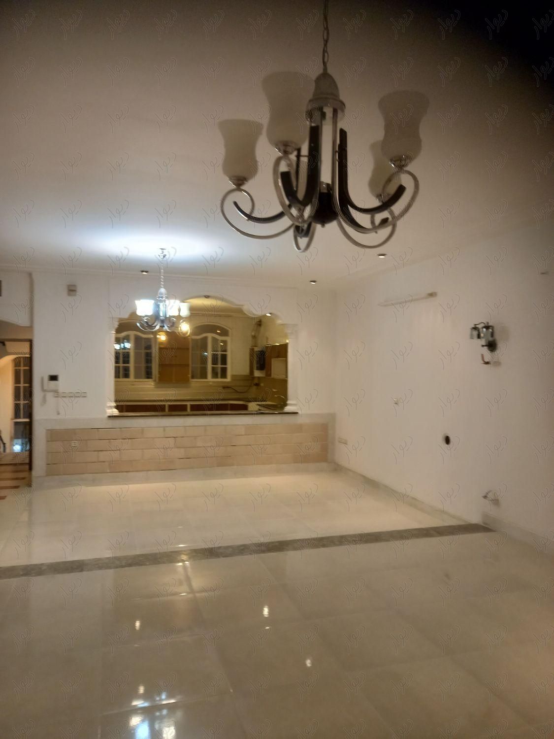 رهن واجاره سه طبقه ۱۸۵متری|اجارهٔ خانه و ویلا|شیراز, شهرک گلستان|دیوار