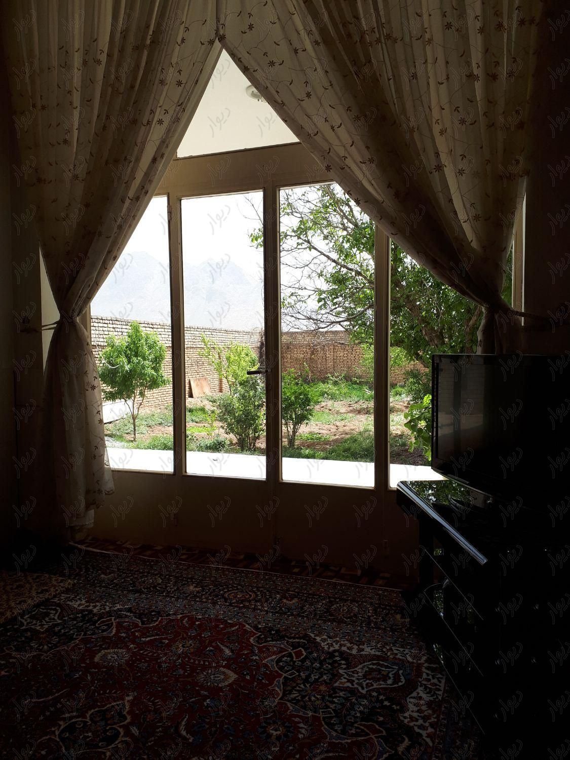 فروش خانه ویلایی نزدیکی چشمه مرغاب|فروش خانه و ویلا|داران, |دیوار