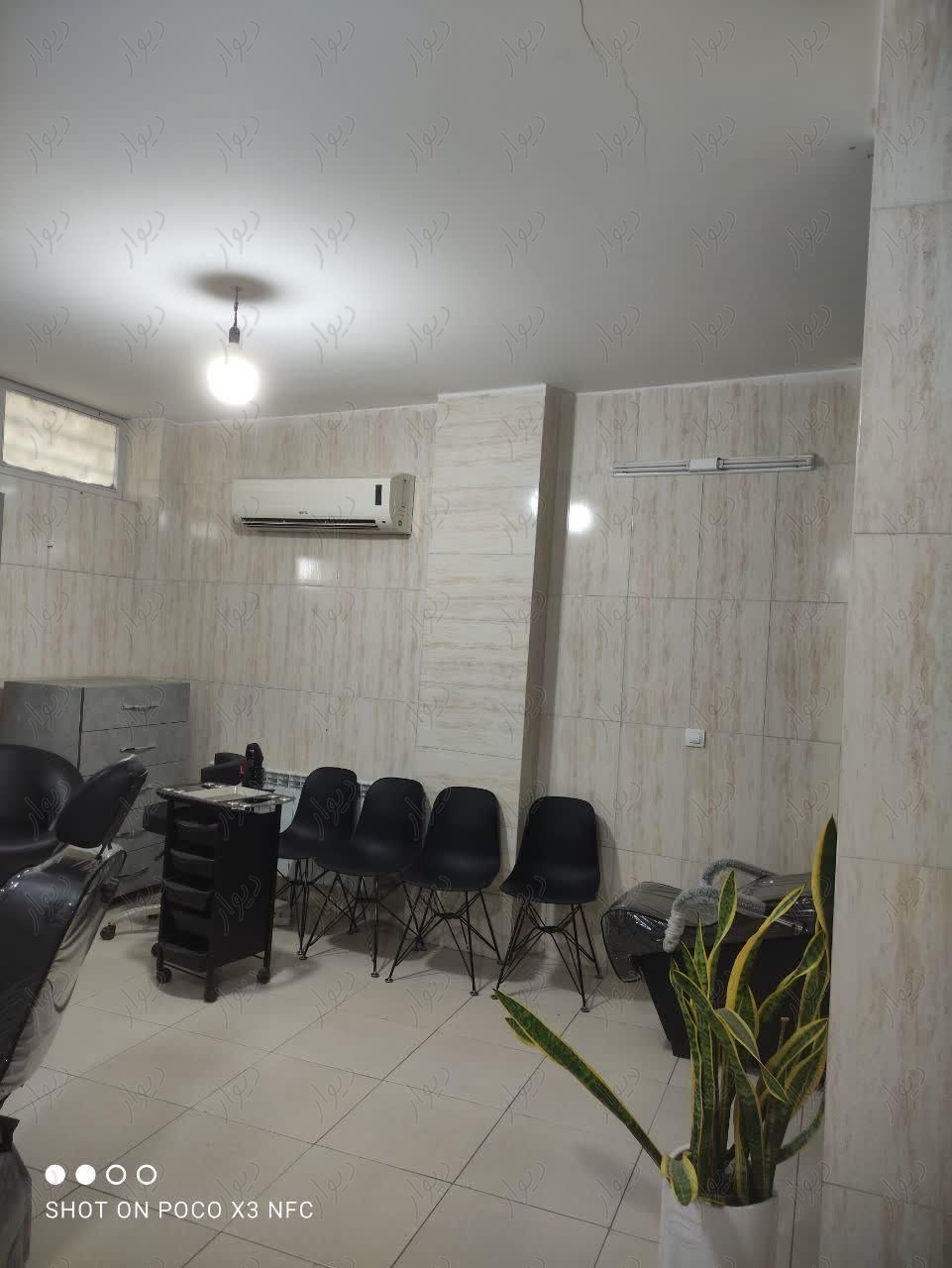 ۴۵ متر دارای آشپزخانه و سرویس بهداشتی|اجارهٔ دفتر کار، اتاق اداری و مطب|اصفهان, تالار|دیوار