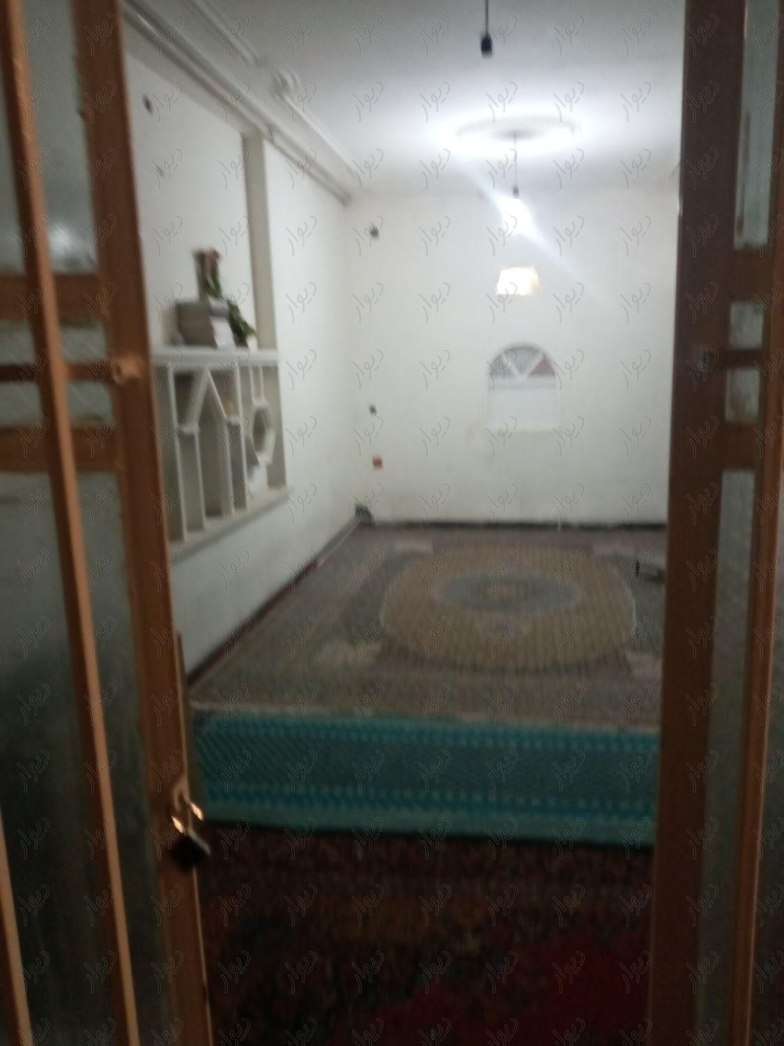 شهرک سعدی اتاق ۲۰متری|اجارهٔ خانه و ویلا|شیراز, سعدیه|دیوار
